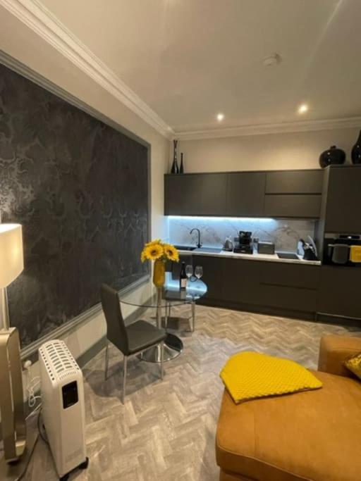 Complete City Centre Comfort Edimburgo Exterior foto